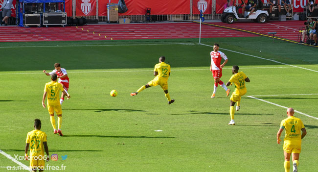 ...le ballon est travaillé