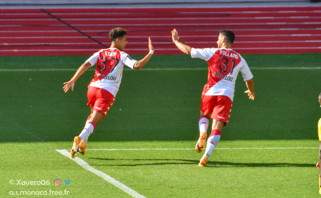 ...est félicité par Volland...