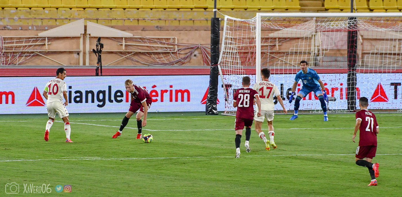 ...et décale pour Golovin...