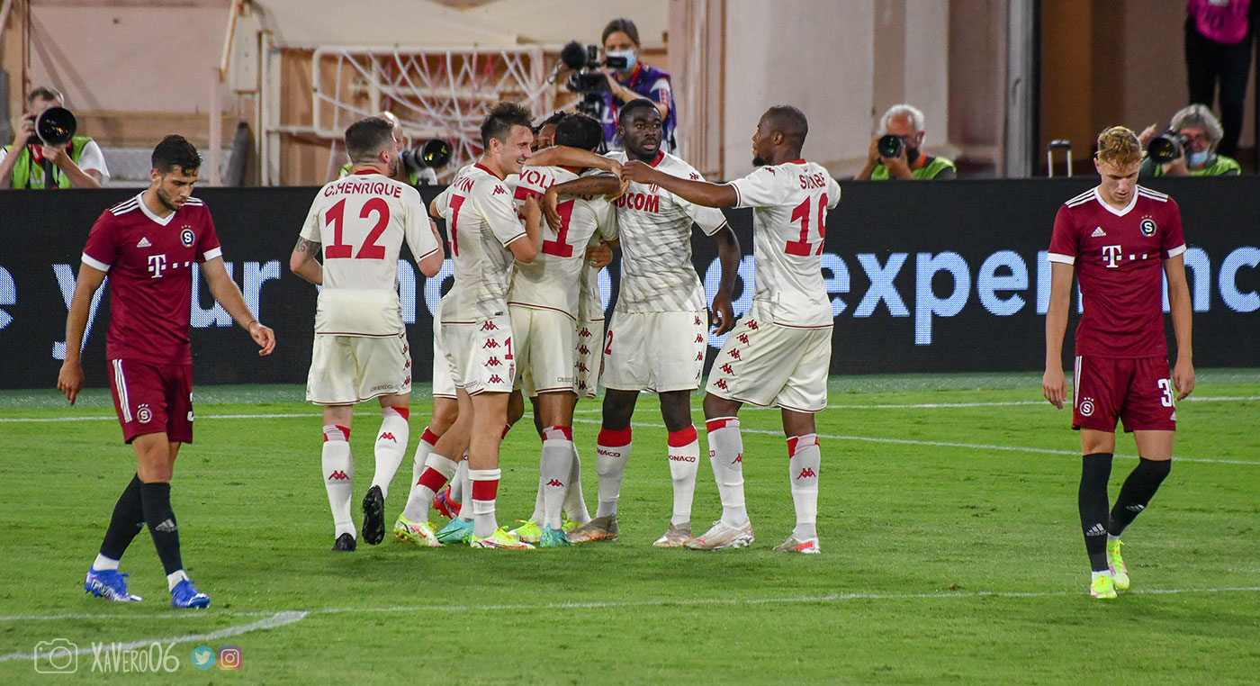 ...heureux d'ouvrir le score...