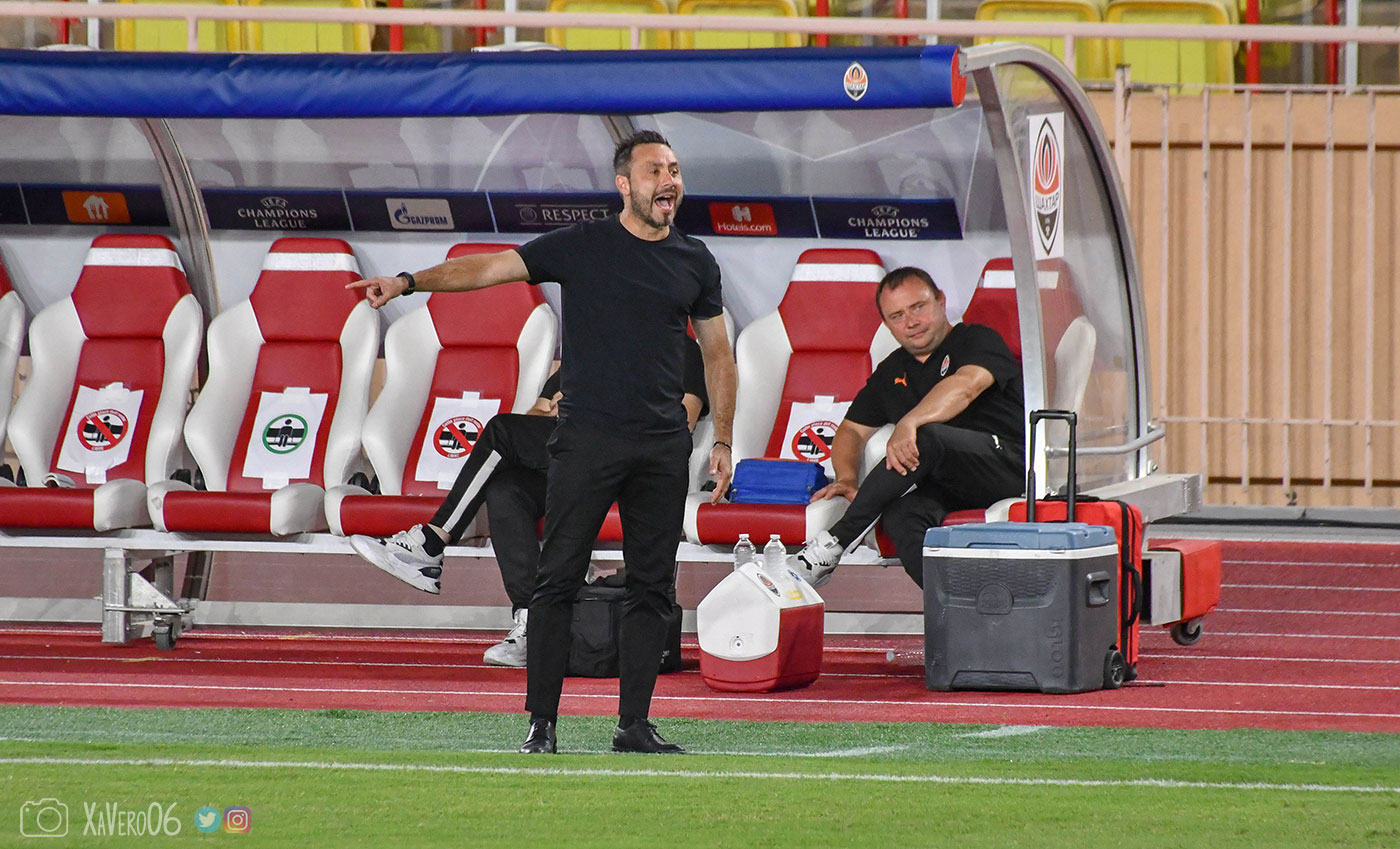 ...Roberto De Zerbi, le coach italien de Donetsk