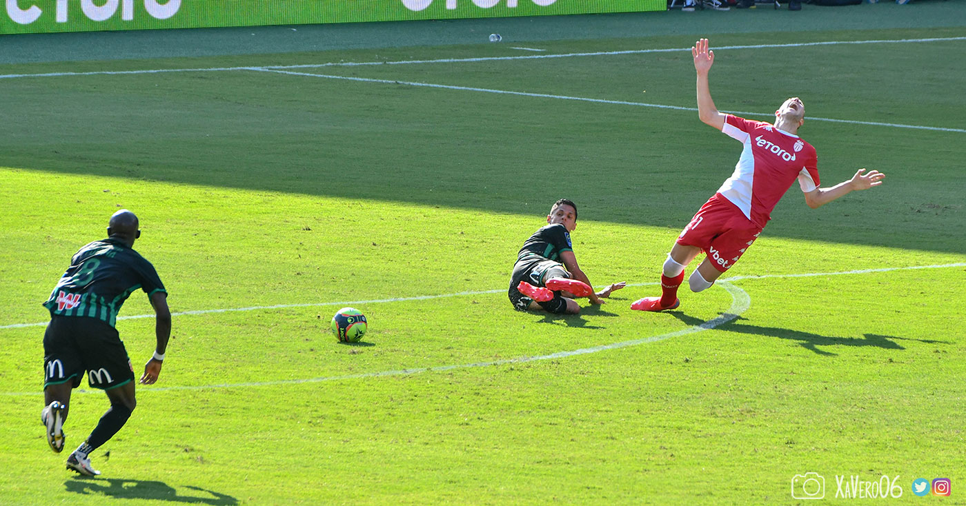 ...l'arbitre sifflera faute du lensois