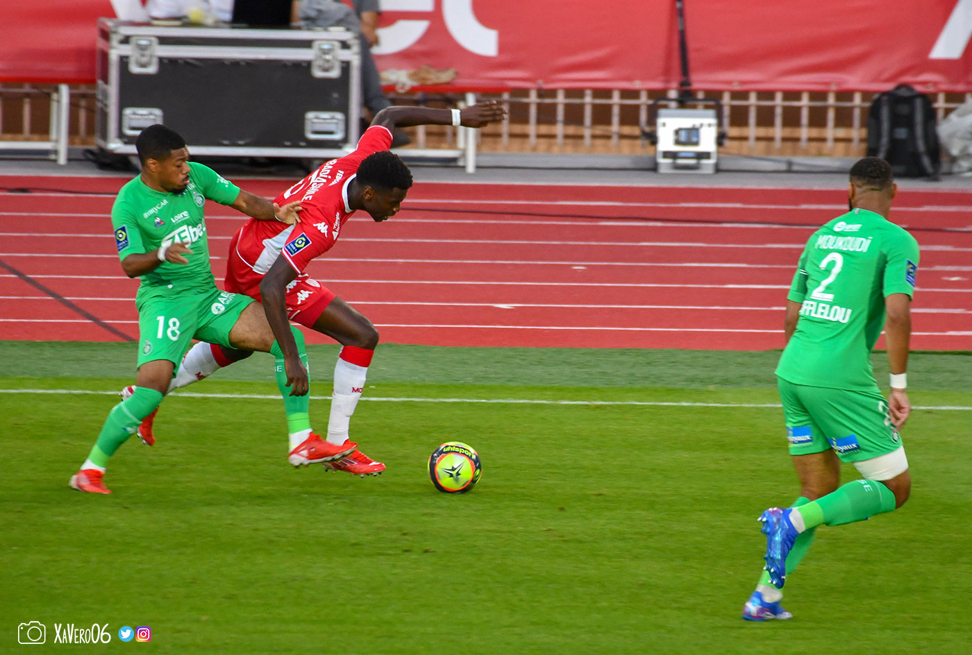 Faute sur Badiashile...