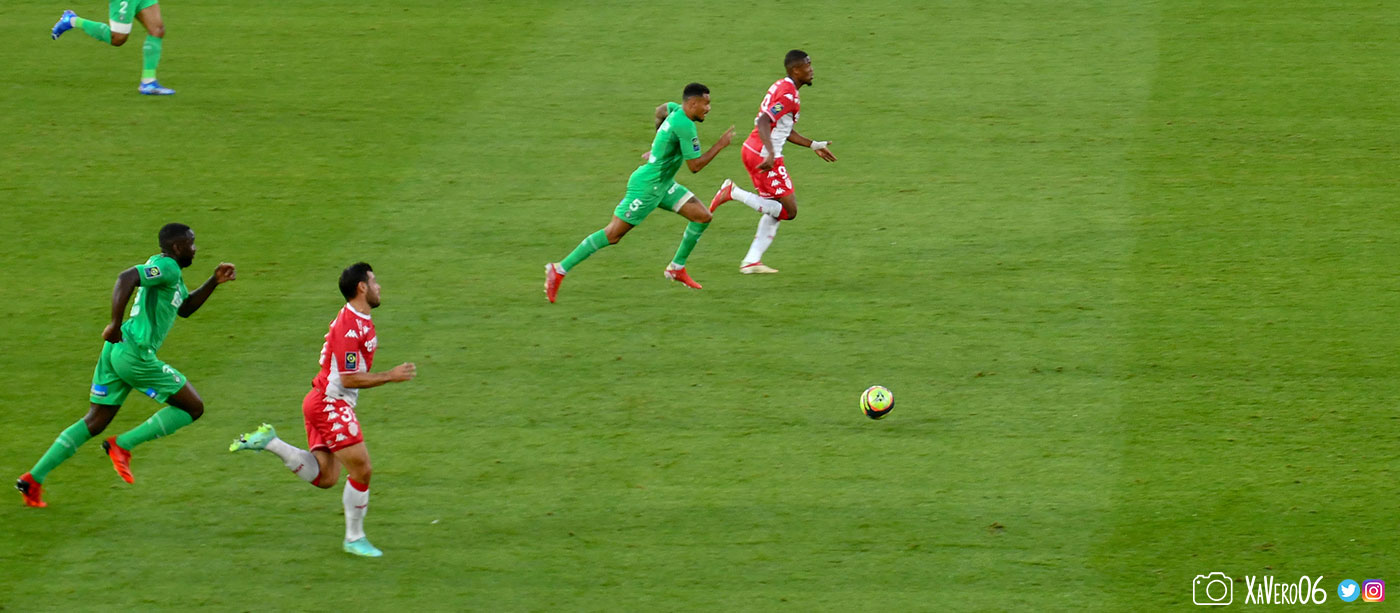 Volland lancé dans la profondeur...