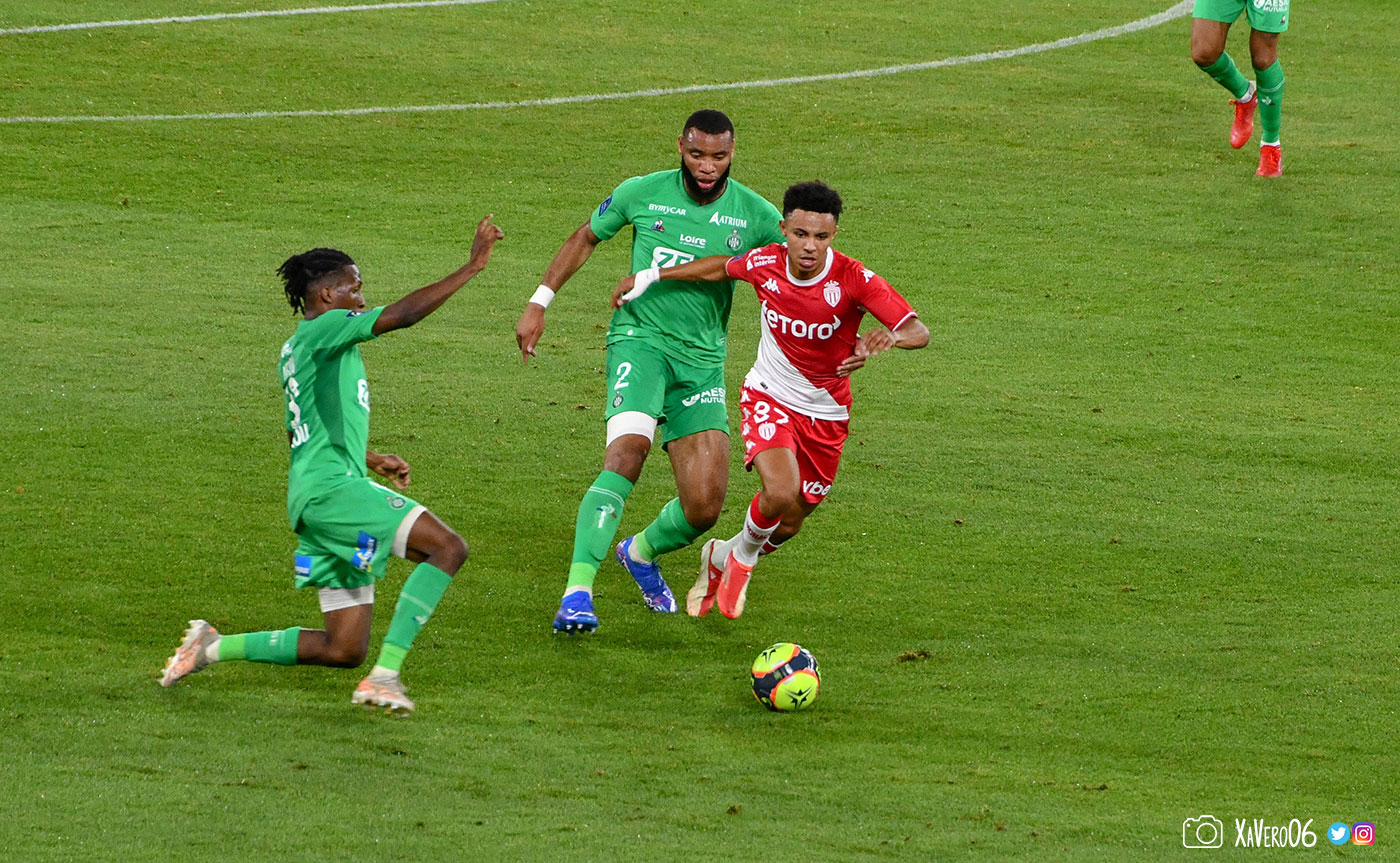 ...Sofiane Diop dos au but...