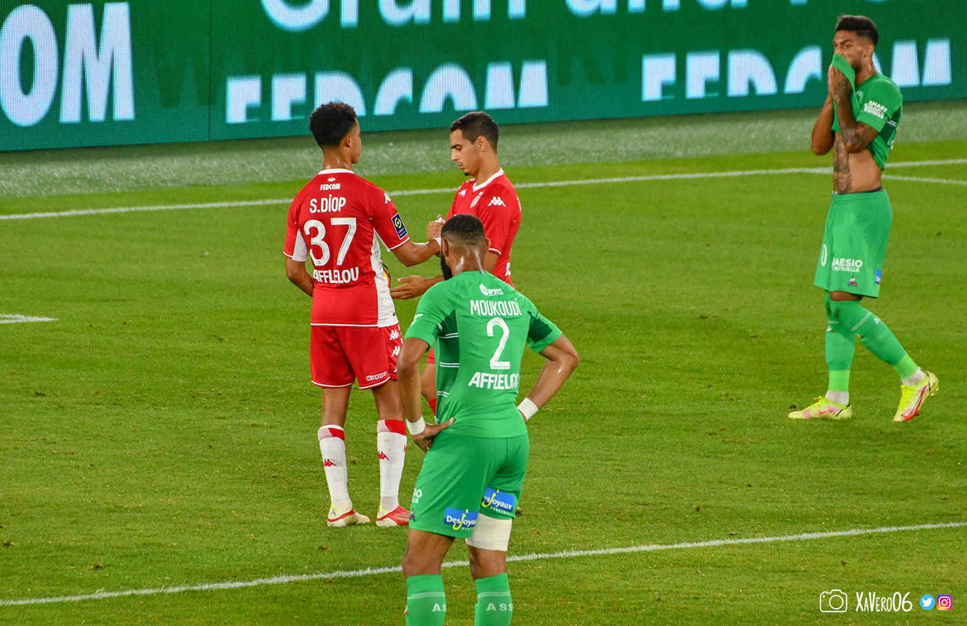 ...et est vite fixé. Ben Yedder lui prend le ballon...