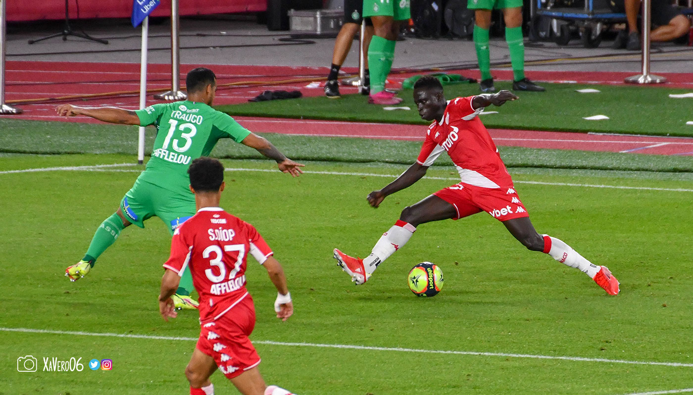 Diatta côté droit...