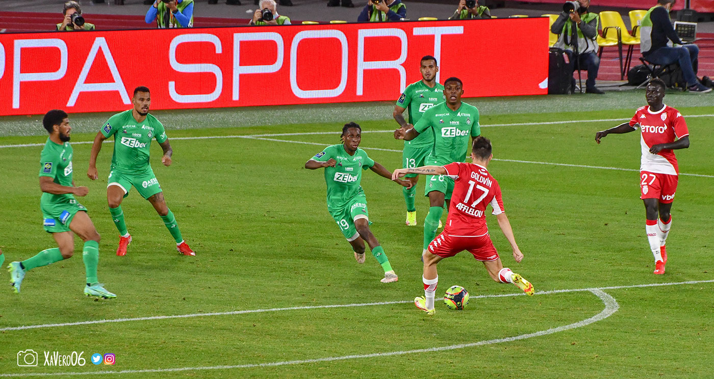 ...et set en retrait Golovin...