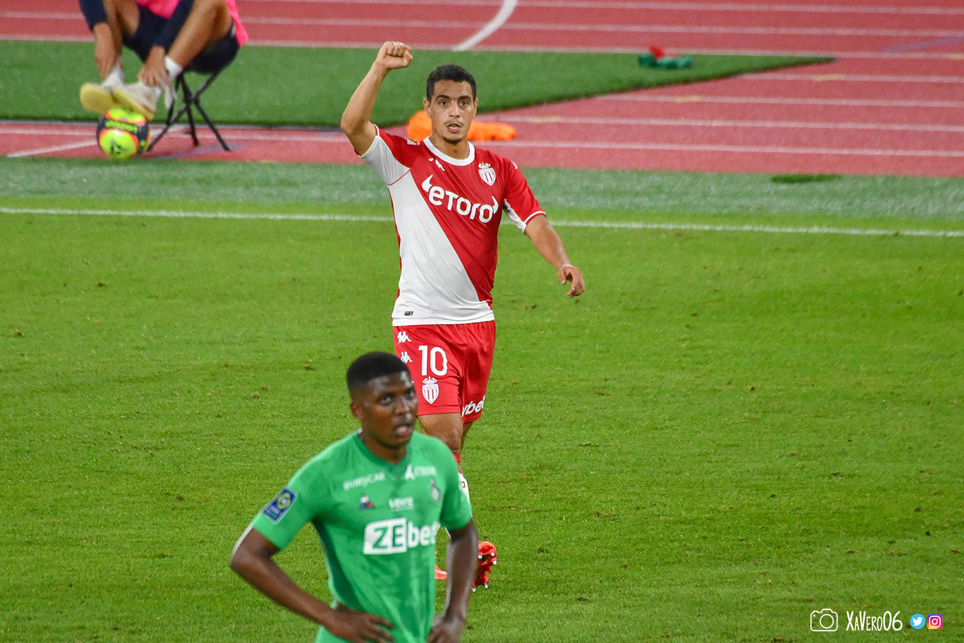 ...Ben Yedder lève encore le poing, synonyme de victoire