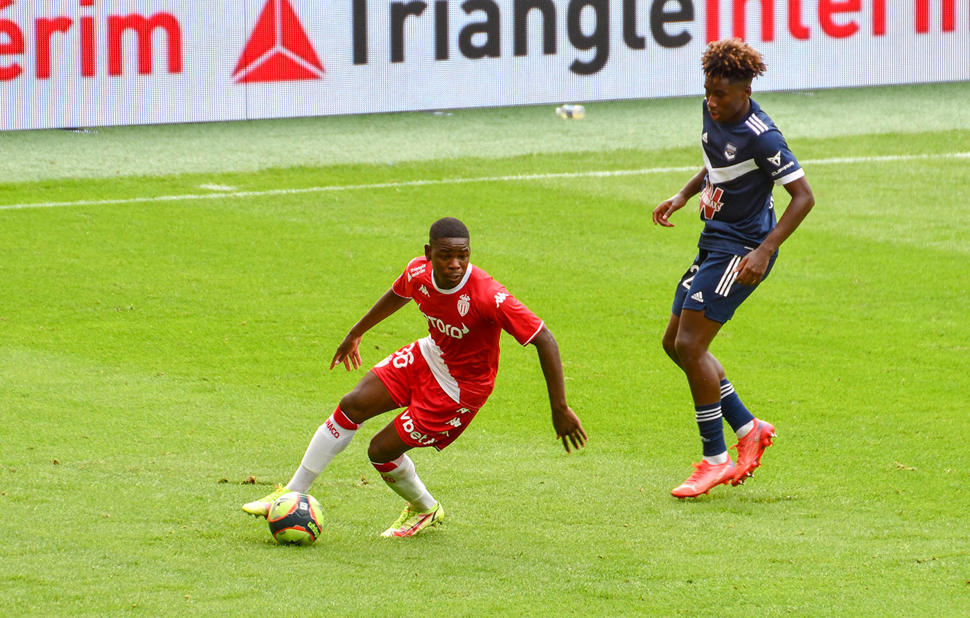 ...et Matazo conserve le ballon