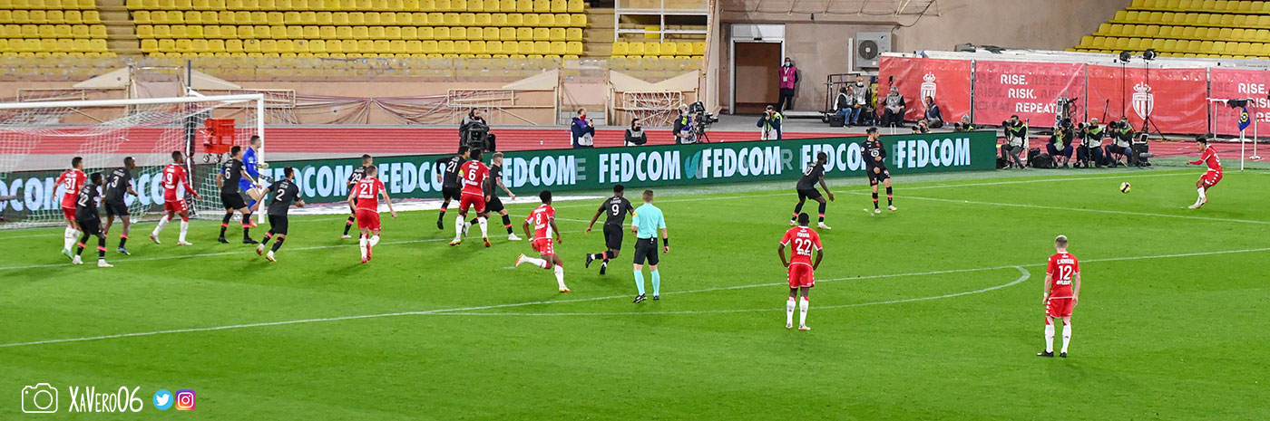 Coup-franc tiré par Diop...