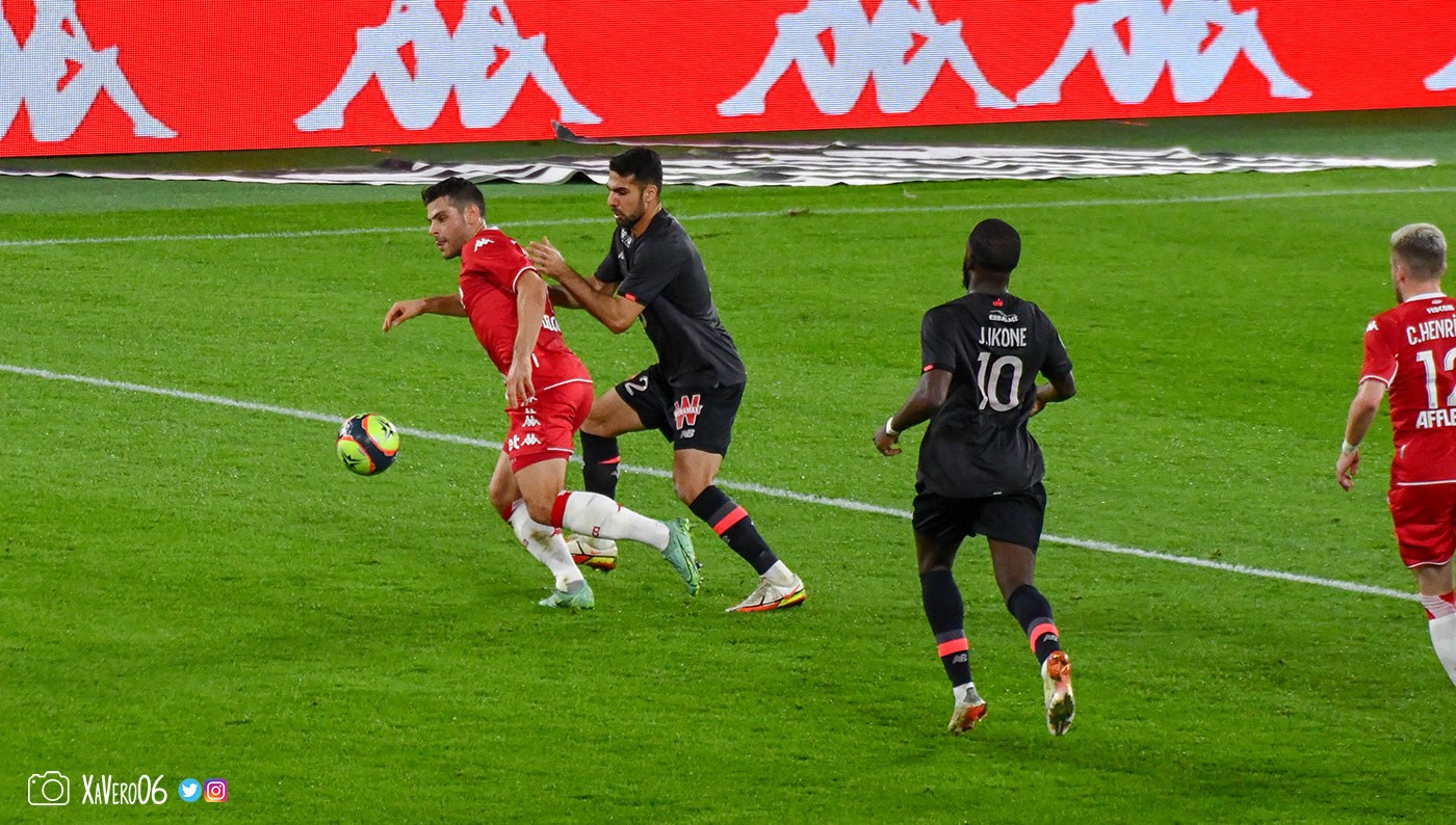 Volland côté gauche...