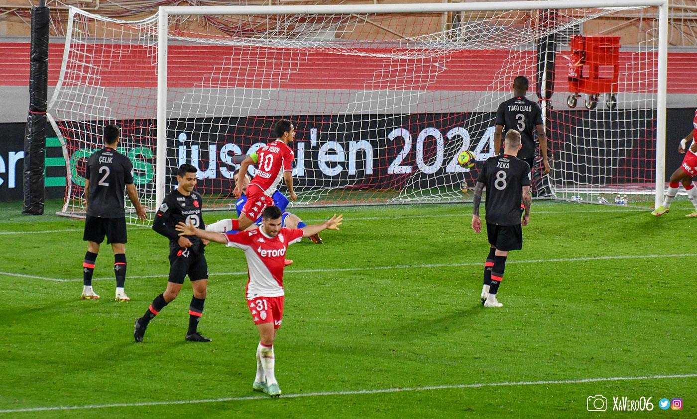 Volland lève les bras, Ben Yedder fête son but...