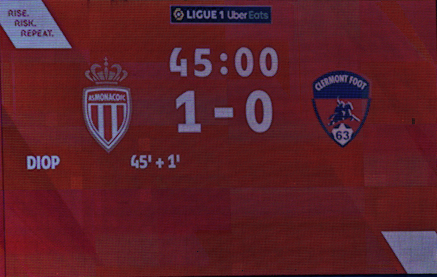 ...Monaco rentre aux vestiaires avec un but d'avance