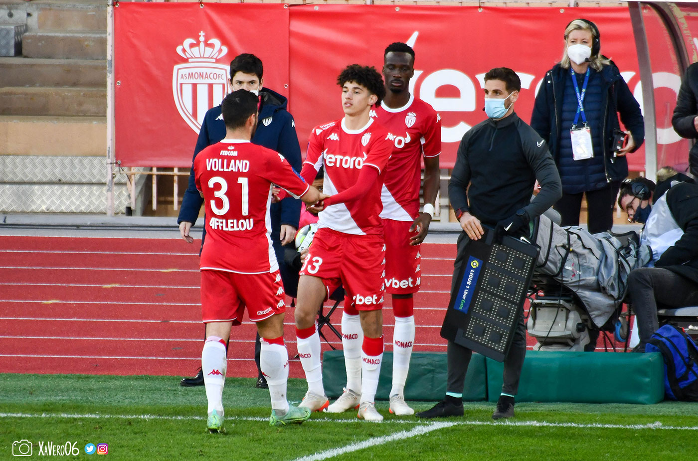Volland remplacé par Akliouche...