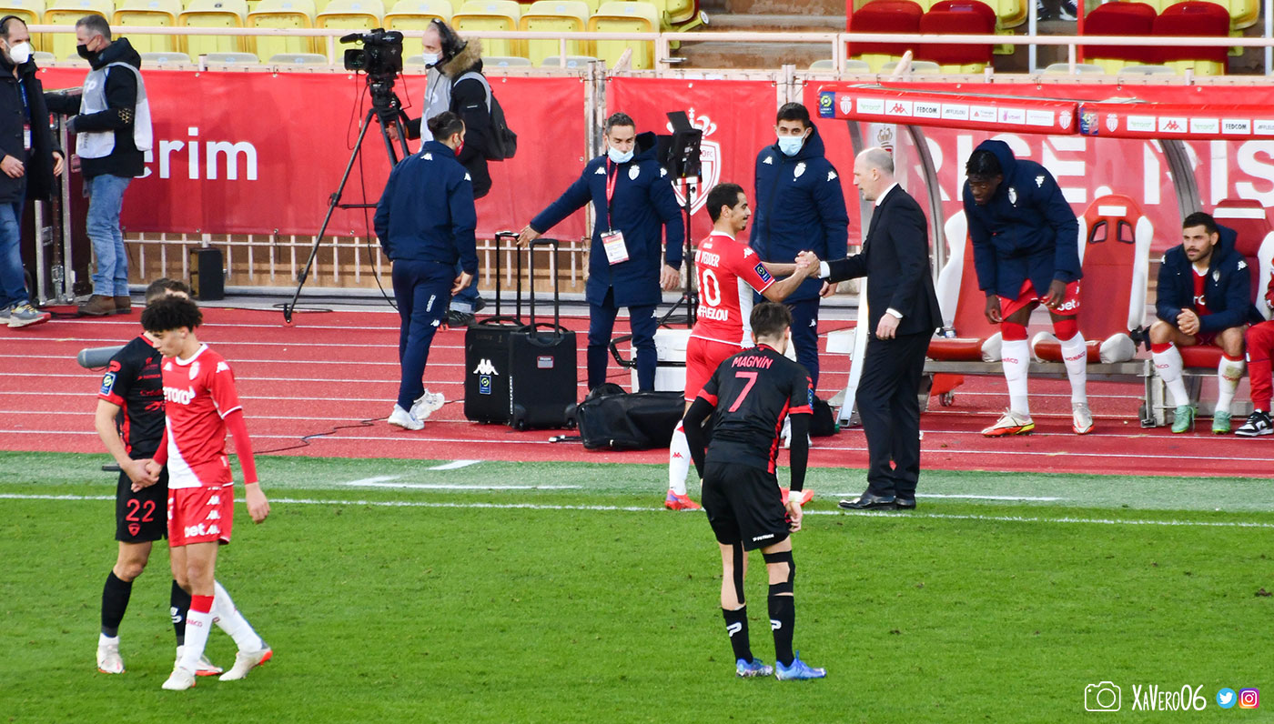 Philippe Clement félicite son capitaine Wissam Ben Yedder