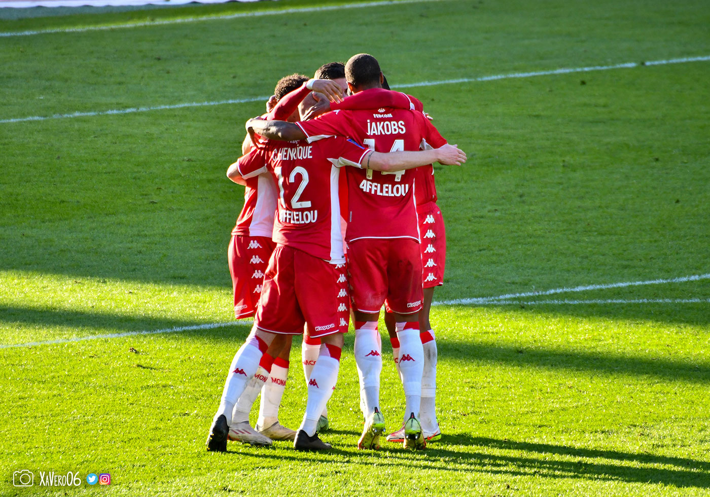 ...Monaco soulagé de prendre l'avantage...