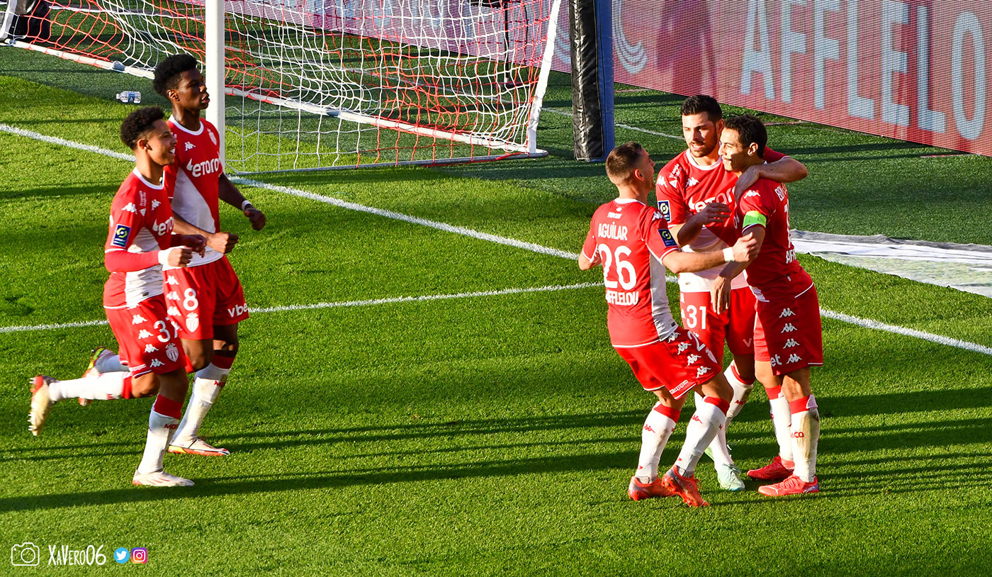 ...rapidement rejoints par d'autres joueurs