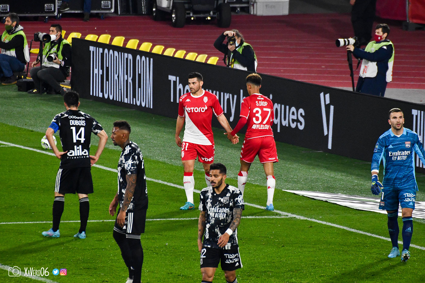 ...Diop et Volland se félicitent pour l'action...