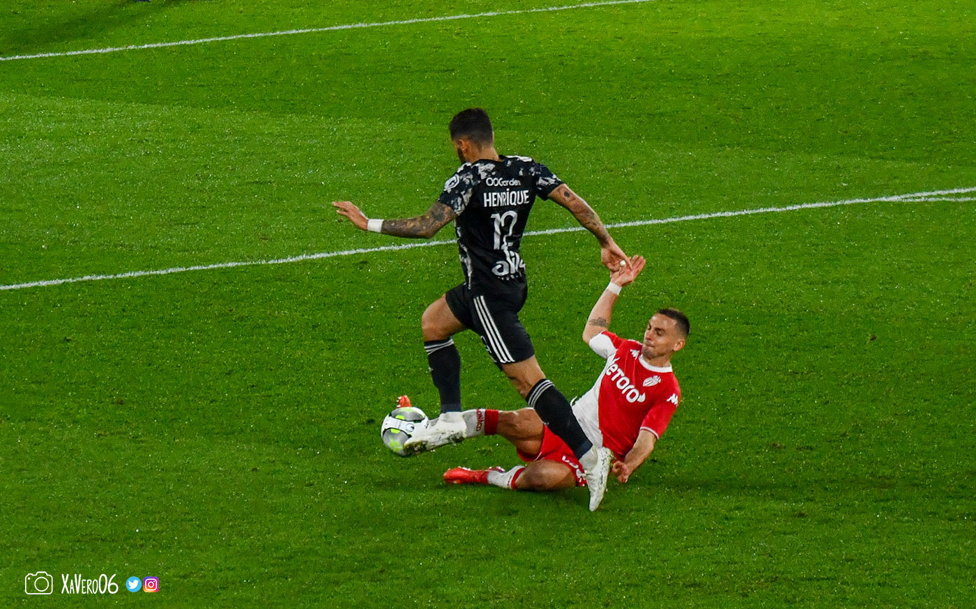 Tacle d'Aguilar sur Henrique