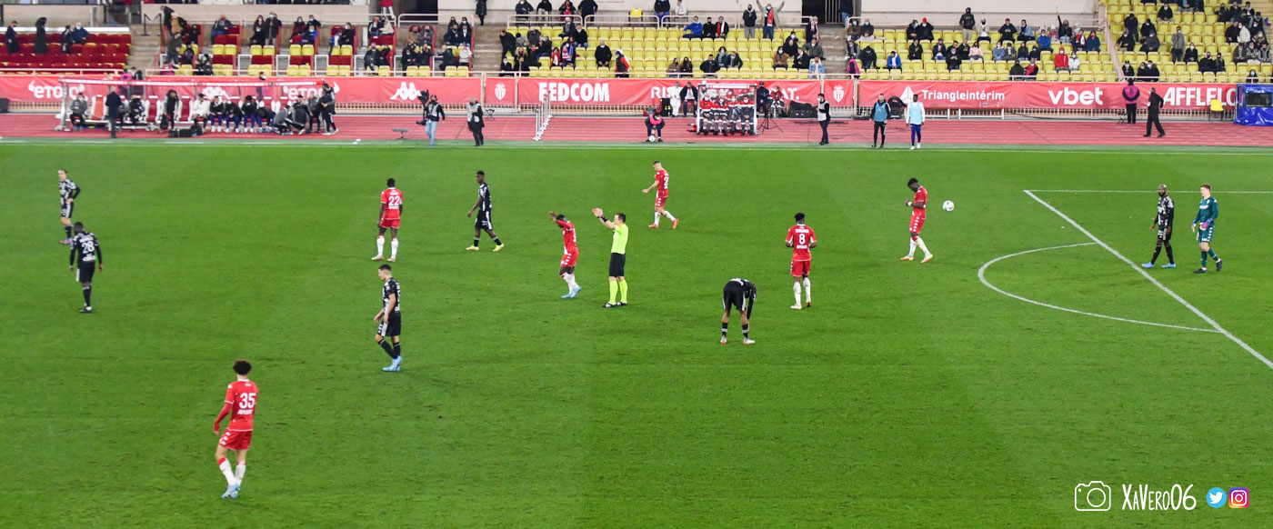 L'arbitre siffle la fin du match...