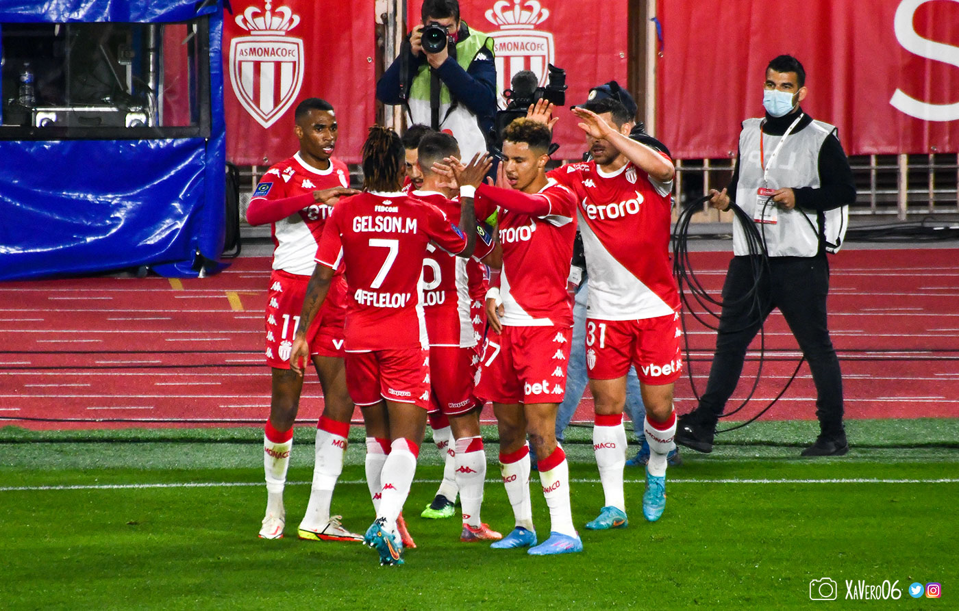 ...puis le reste de l'équipe...