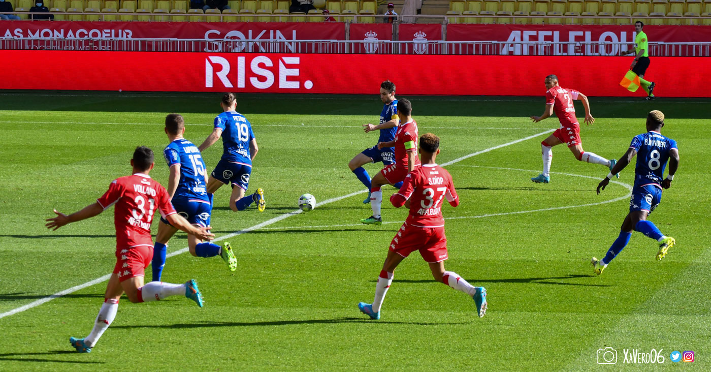 ...trop en avant pour Ben Yedder...