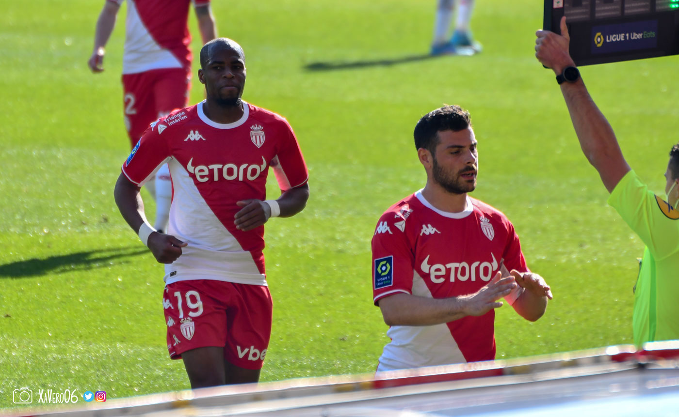 ...Volland et Sidibé sortent...