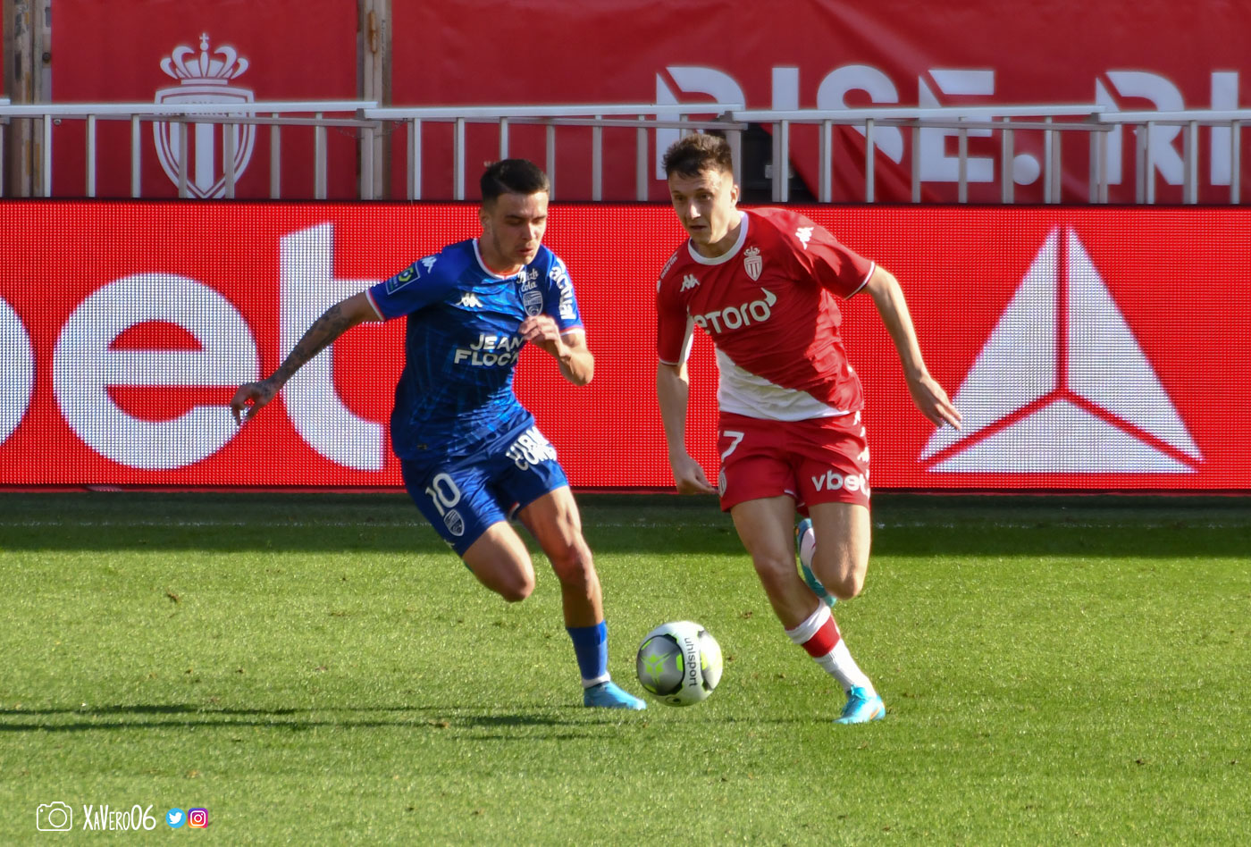 Golovin revient vers le centre...