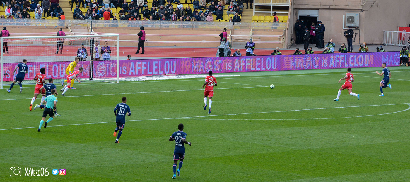 ...mais pour Hakimi au second poteau...