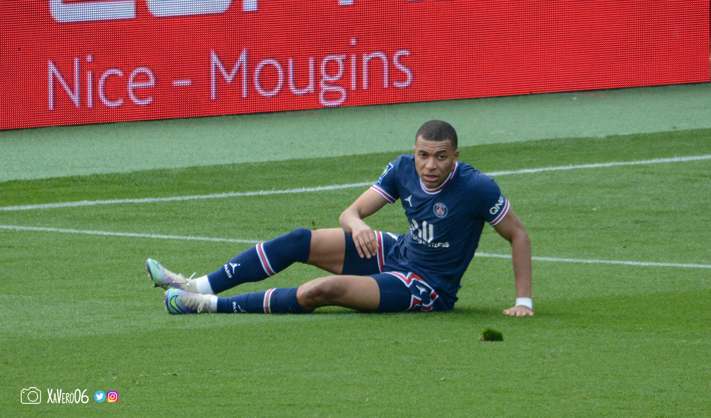 ...Mbappé et Paris sont tombés au Louis-II