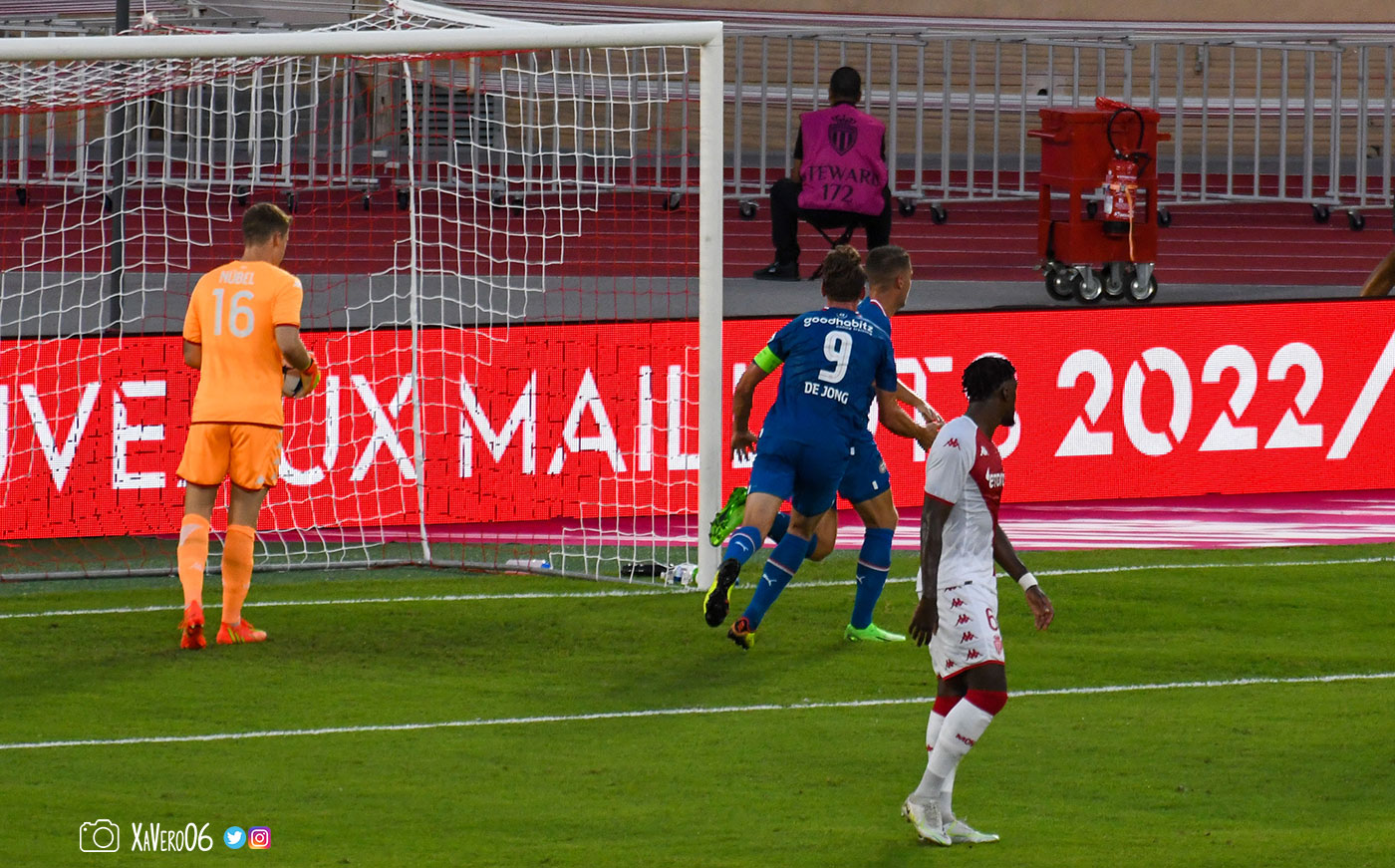 ...Veerman met le PSV devant...