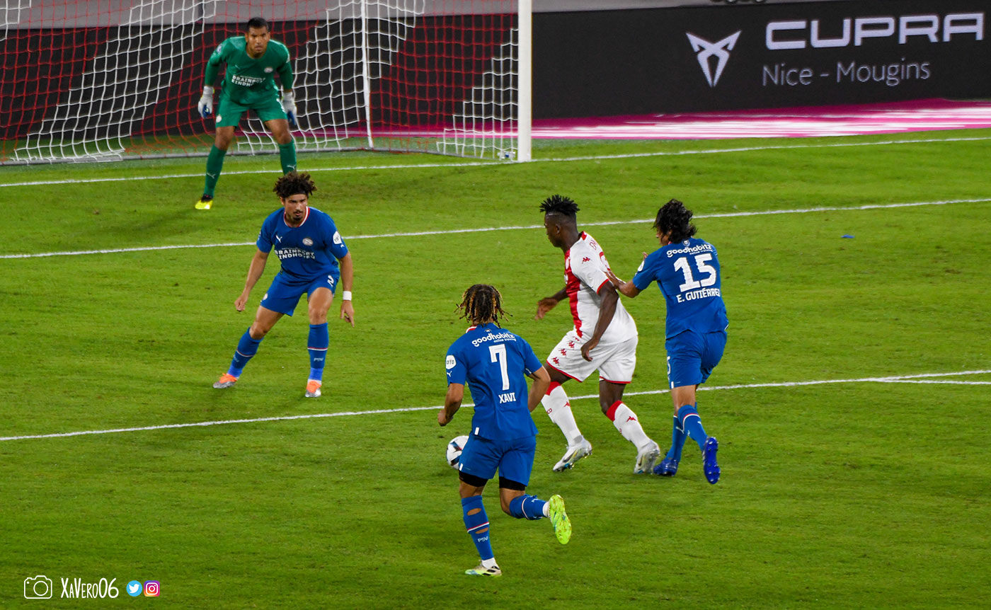 ...le suisse provoque...