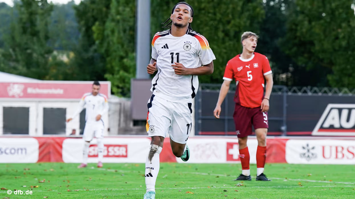 Paris Brunner, buteur face à la Suisse